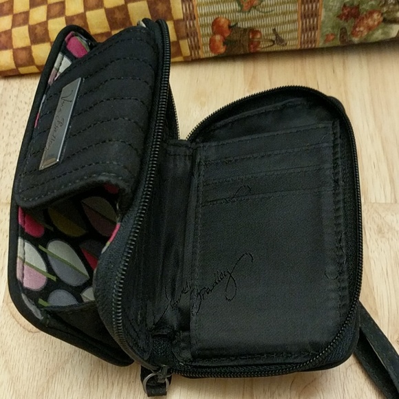 Vera Bradley wristlet - Picture 5 of 8